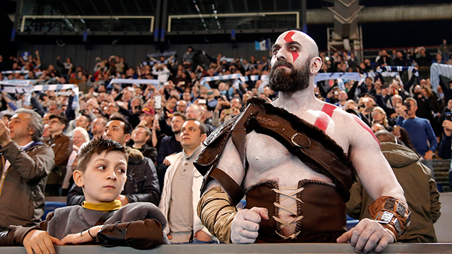 Kratos e il figlio Atreus erano presenti al derby Roma-Lazio